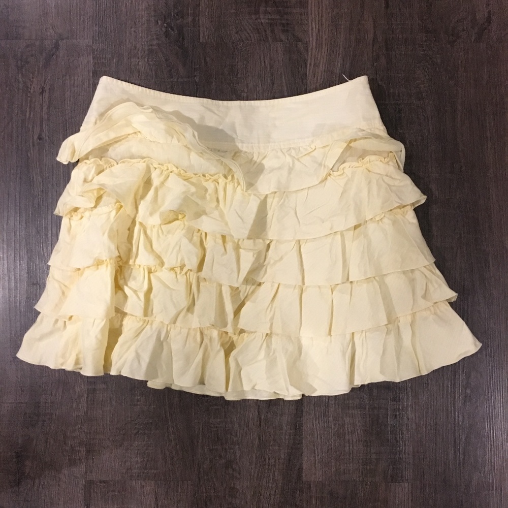 🔥5/$30 SALE!🔥 Club Monaco Mini Ruffled Skirt